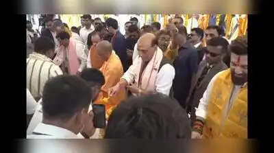 Rajnath, Yogi, Naidu and Paswan then cut four 19-kg laddoos, weighing 76 kg in total, to mark