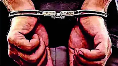 A Rajasthan police constable posted as a commando was among two men arrested with 205g