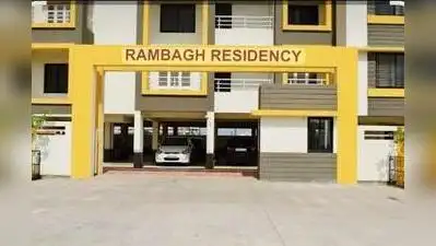 Burglars broke into a police head constable’s home in Nanded ’s Kautha area and escaped