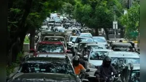 KBR Park one-way pilot hits teething troubles, commuters confronts: The wider industry impact