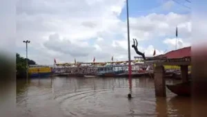 After coming below the warning level of 70.26 meters, water level of Ganga continued receding