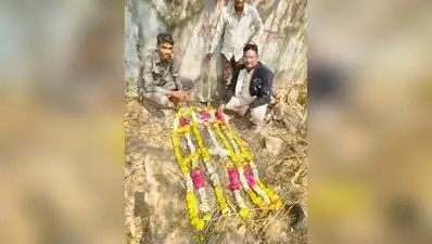 On September 4 — exactly seven months on — a grave at Mokshadham Ghat was opened