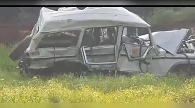 Accident spot Accident spot Gondia superintendent of police (SP) Gorakh Bhamre said, a crane