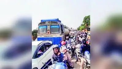 However, as flyover work progressed closer to Chinchbhuvan, traffic has worsened, with vehicles