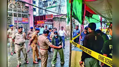 One of the accused, Kunal Zade, allegedly sat on the body and shot a video from his mobile phone