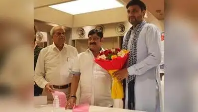 Lucknow: Uttar Pradesh BJP vice-president Neeraj Singh unveiled a tribute magazine in memory