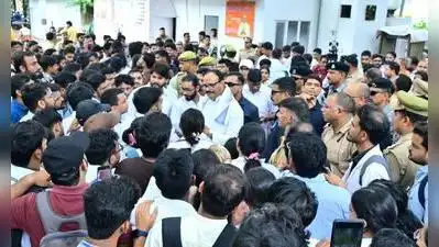 Lucknow: A large number of people from different districts of UP reached Deputy CM Brajesh