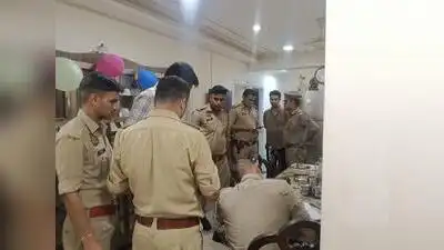 Kanpur: Police arrested two men on Sunday evening after shooting them in the legs
