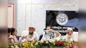 Congress MP Rahul Gandhi raised the issue of poor roads in his contituency at the DISHA meeting