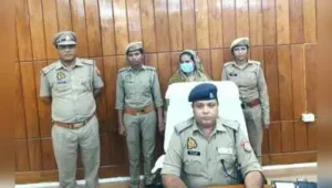 Woman drug peddler held with smack
