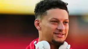 Randi Mahomes receives emotional sharing a never-before-seen photo of Patrick on his 31st birthday