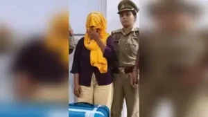 Woman held with 8kg ganja