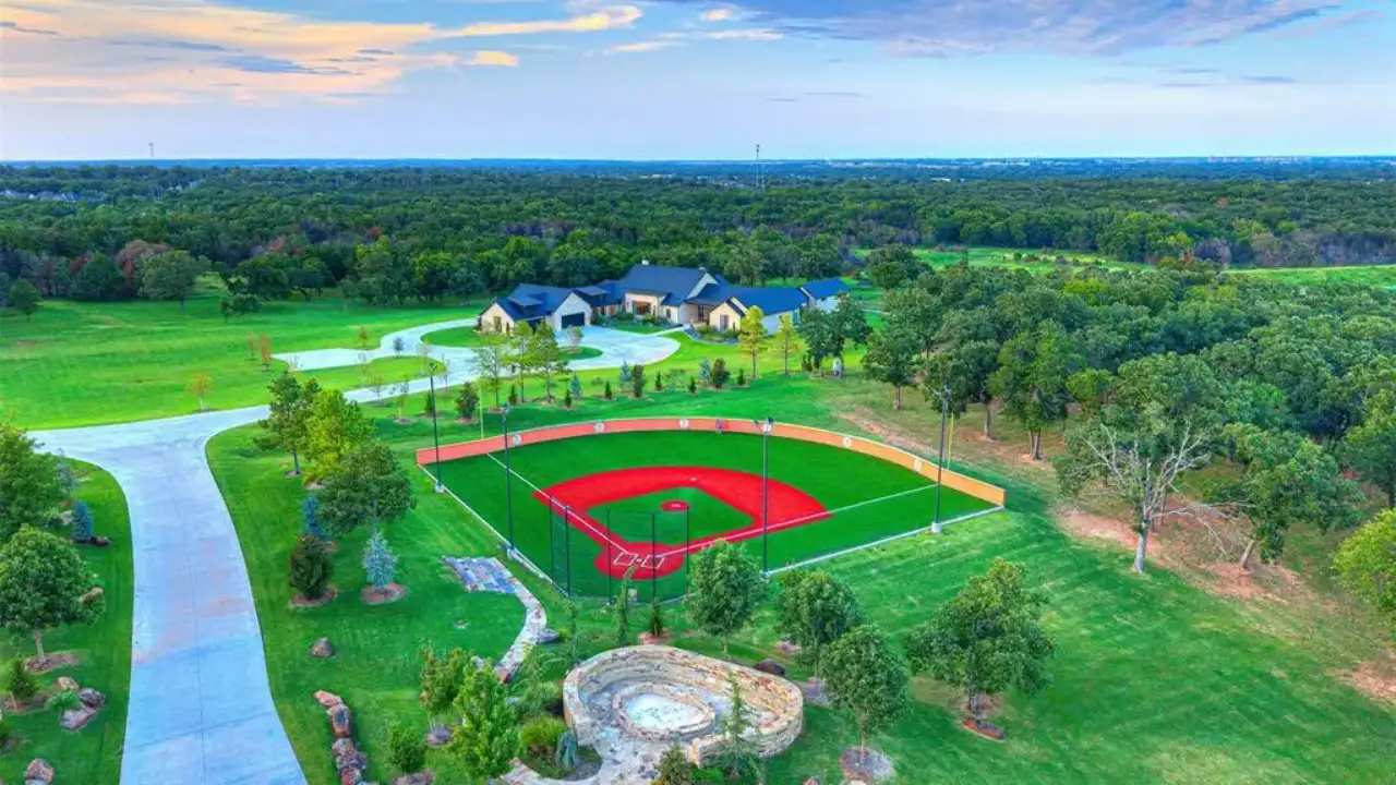 Matt Holliday's 62-acre estate with a baseball field and $2 million pool is asking $9.8 millio