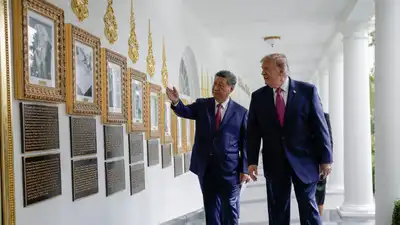 Trump mocks Biden while showing Xi presidential portraits — 'This is the autopen'