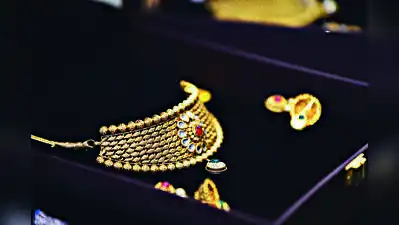 Gang loots Rs9lakh jewellery after thrashing family in Junnar taluka