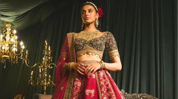Thus, if you are a 2026 bride who has been busy with your Pinterest boards, making appointments