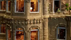 The 9-foot miniature home, which is the most valuable real estate in the world — Inside
