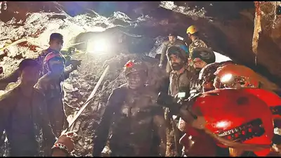 Nepal's total stood at 1,403 dead and 6,150 missing, while Tibet reported 43 deaths and 519