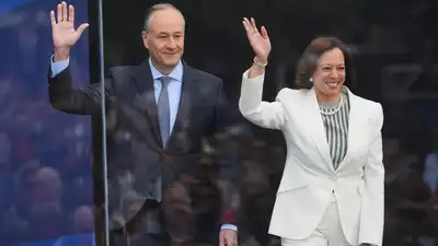 Break-in attempt at Kamala Harris' Malibu house; woman intercepted by security