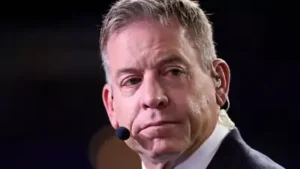 Did Troy Aikman disagree with Ben Johnson's call? The Chicago Bears coach confronts scrutiny