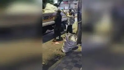 PMC cracks down on late-night illegal hawkers in Deccan