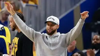 Stephen Curry's $137 million extension decision with the Golden State Warriors is edging