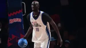 Philadelphia 76ers bring in 7-foot-6 star to support LeBron James' championship dream — NBA roster