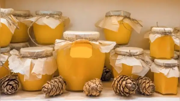 Ghee naturally solidifies as temperatures drop, it's simply how the fat behaves in the cold