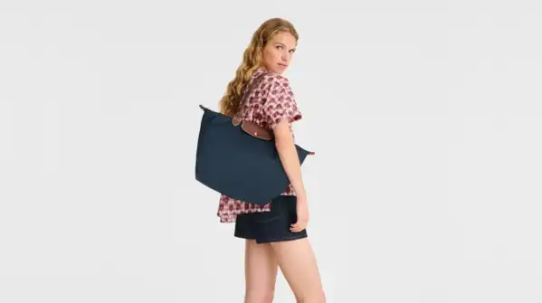 A practical guide to spot a fake Longchamp tote bag: 7 things to check before you buy