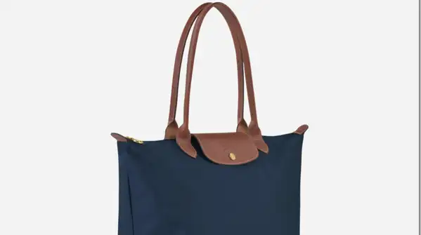 A practical guide to spot a fake Longchamp tote bag: 7 things to check before you buy
