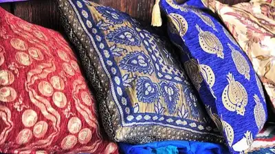 Easy ways to give your home décor a beautiful makeover — Turn old dupattas into stylish