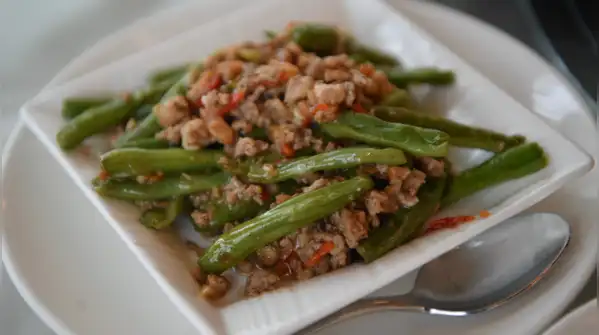 Few combinations are as effortlessly comforting as green beans, butter and garlic