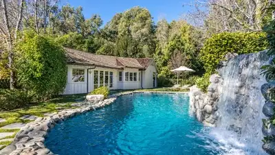 Inside the quiet Brentwood estate neighborhood where the actor lived — Jim Carrey’s $28.9