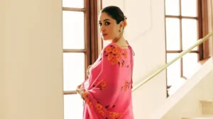 Kareena Kapoor is aware of the significance and impact of traditional looks, and her latest