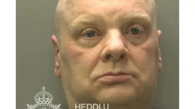 UK man arrested 12 times for blocking the same road since 2014, yet always refuses to explain why