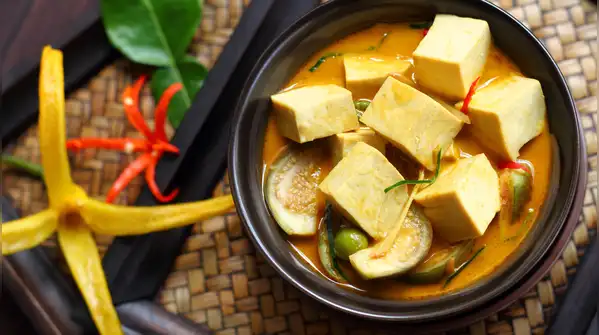 If you are travelling through Thailand or simply want to explore its plant-based side, these