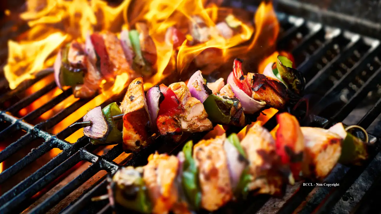 Below are several tips shared by Chef Hemant Singh Bohra that can help you enjoy food