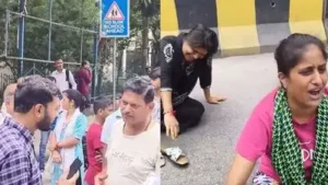 Mother after 12-year-old Delhi girl's death — 'Tortured in class, led to depression'