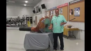 In 2011, Illinois businessman Jim Bolin built a record-breaking wind chime to draw travelers