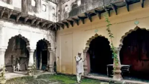 Alongside these personal archives, Hardeep also relies on old history books to piece together
