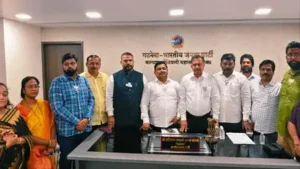 The BJP has warned the Shiv Sena about its alliance with the MNS in KDMC