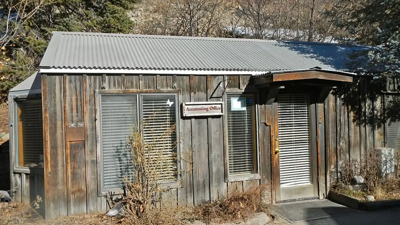 In 1968-1969, Robert Redford acquired a Utah ski area and surrounding land amid development