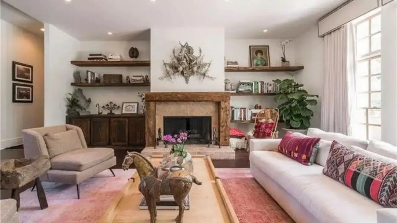 In 1999, Usher purchased the Alpharetta mansion for $1.2 million (Image Credit: Realtor.com)