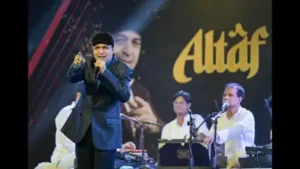 Altaf Raja did not need special lights, visual effects or a major production to hold
