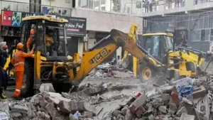 Two building collapses occurred in South Delhi's Satya Niketan neighborhood
