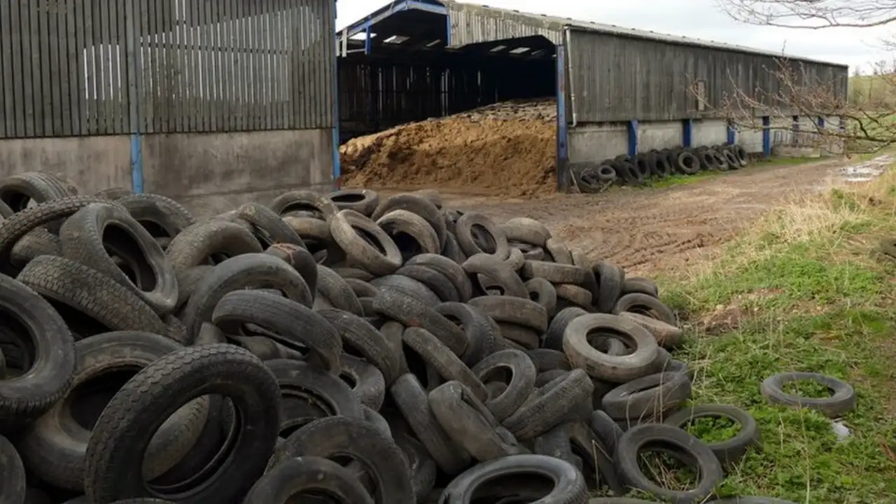 In 2009, Nebraska collected 11,605 tons of scrap tyres and transformed them into playgrounds