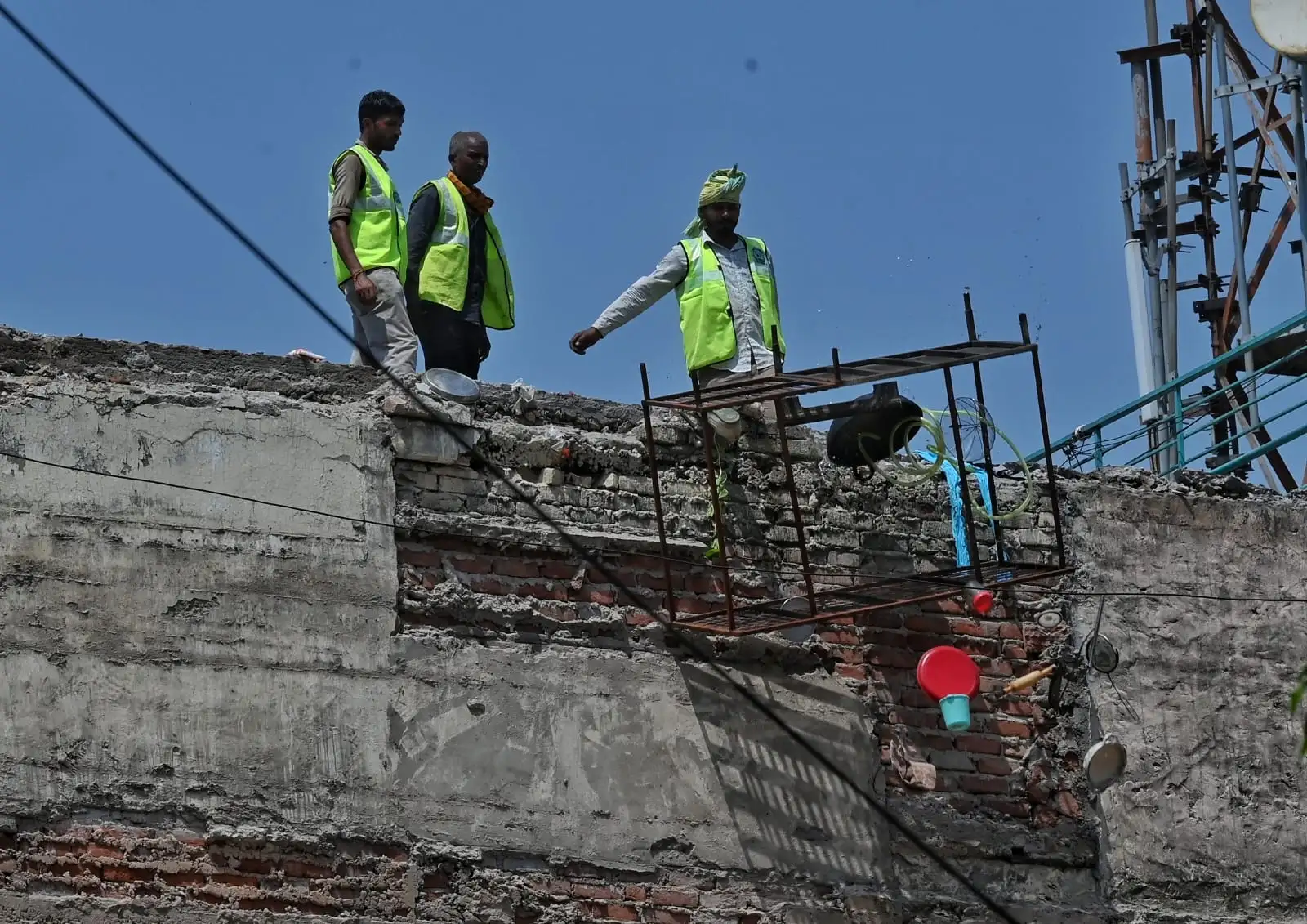 MCD demolition drive in Laxmi Nagar, Pandav Nagar amid Delhi building collapse; residents allege