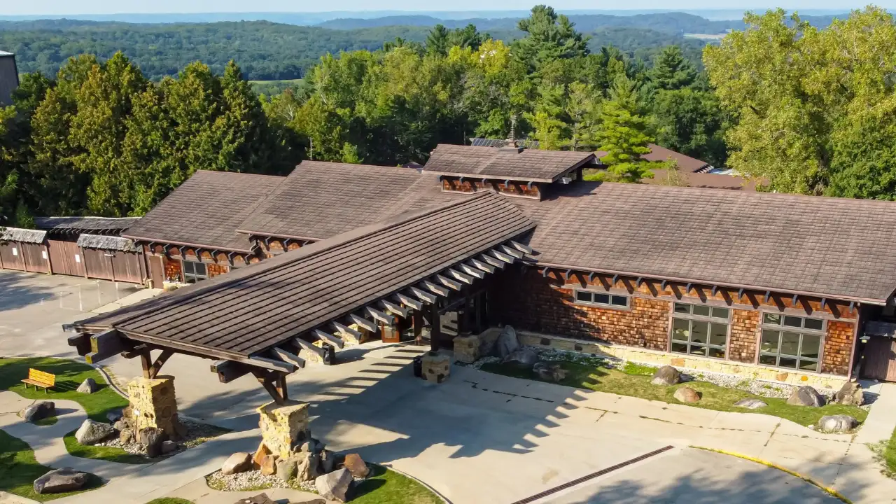 began building the House on the Rock near Spring Green, Wisconsin: The wider industry impact