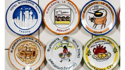Known as the Piatti del Buon Ricordo, or “Plates of Good Memory”, the tradition began in 1964