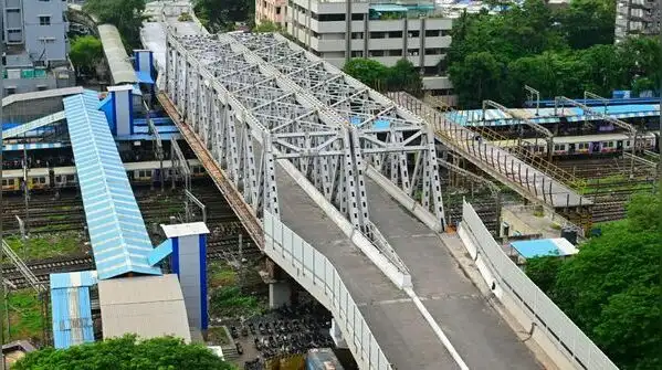 Vidyavihar flyover poised to open in October: 100m railway bridge, key east-west link to connect